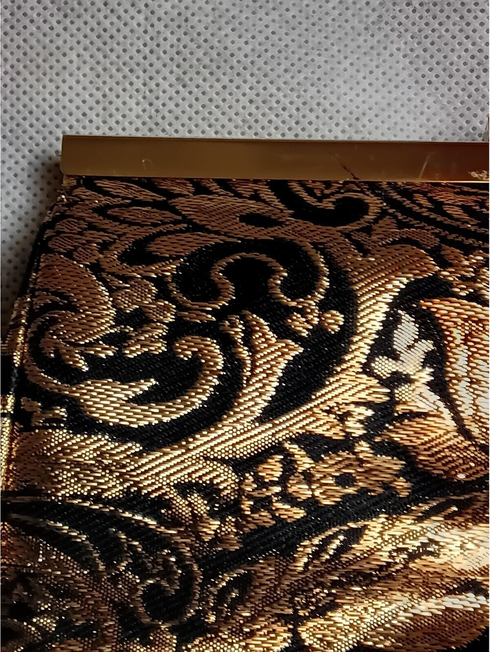 Estee Lauder Gold Black Brocade Evening Clutch Small Gold Metallic Bar Frame - Picture 3 of 14